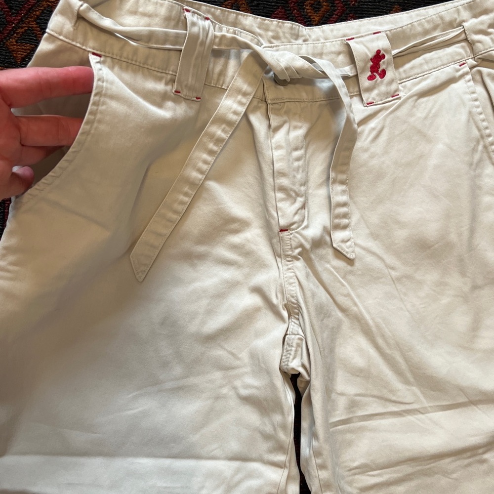 WALT DISNEY WORLD khaki belted capri pants w embroidered Mickey Mouse sz SMALL - Picture 5 of 12